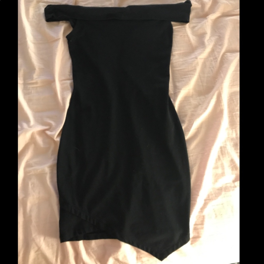 OFF SHOULDER LITTLE BLACK DRESS
